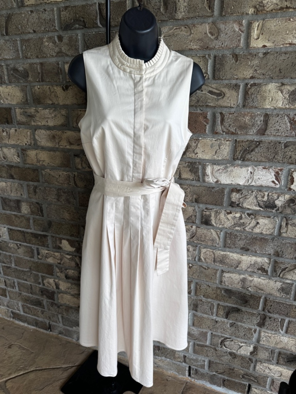 Antonio Melani Dress Women Size 6 Ivory Sleeveless Belted Midi Pleated Stretch - Picture 2 of 12